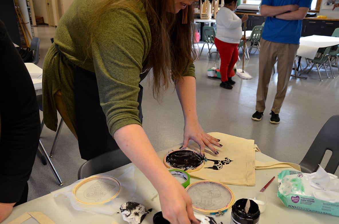 Learning to screenprint Abilene Scene